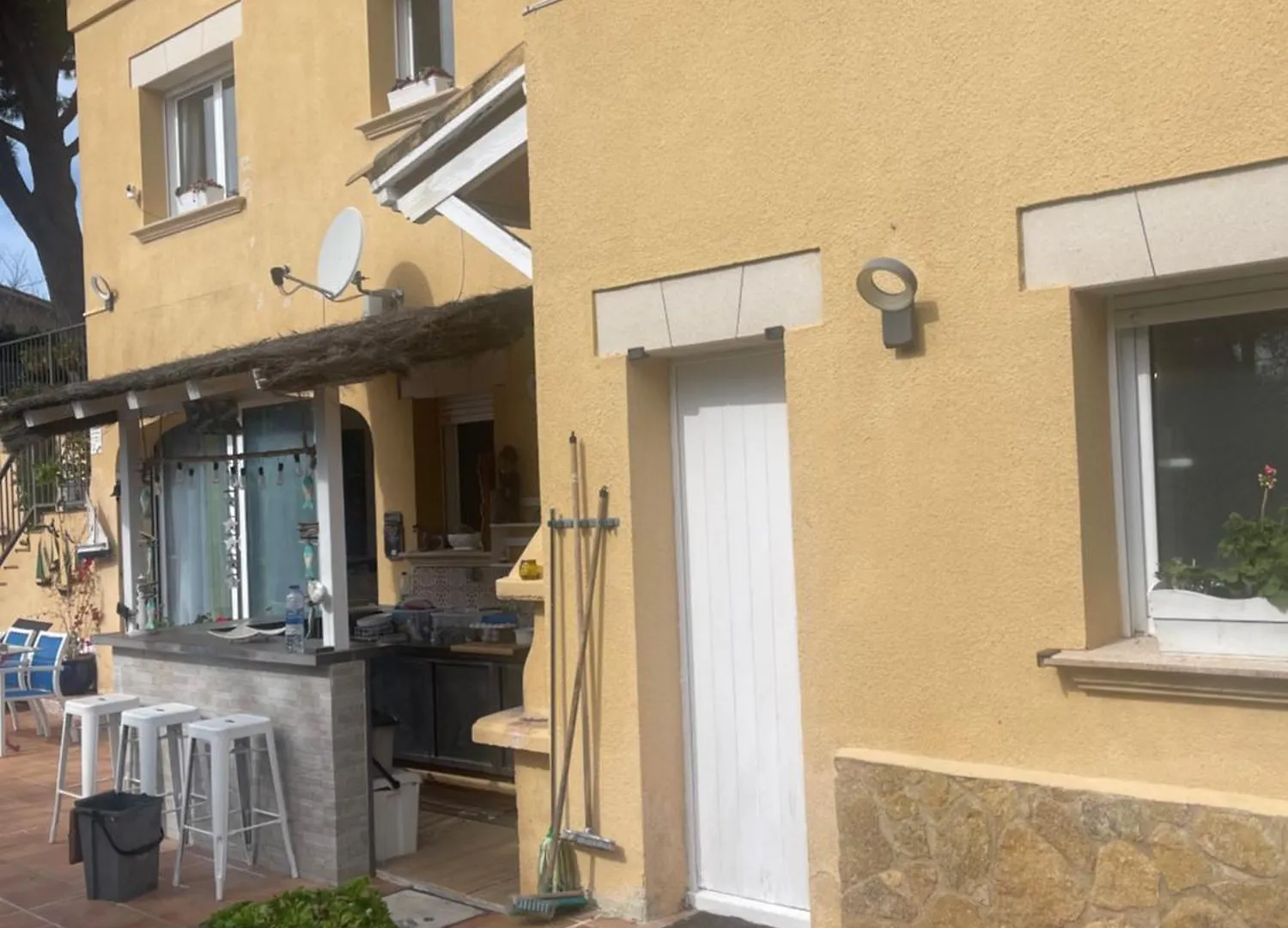 Studio Petit Fleurs Con Piscina Y Patio Calonge  Spanje