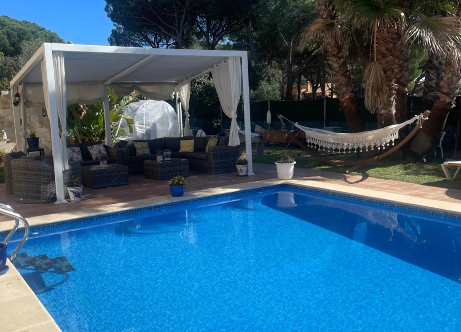 Studio Petit Fleurs Con Piscina Y Patio Calonge  0*, Calonge (Catalonia)